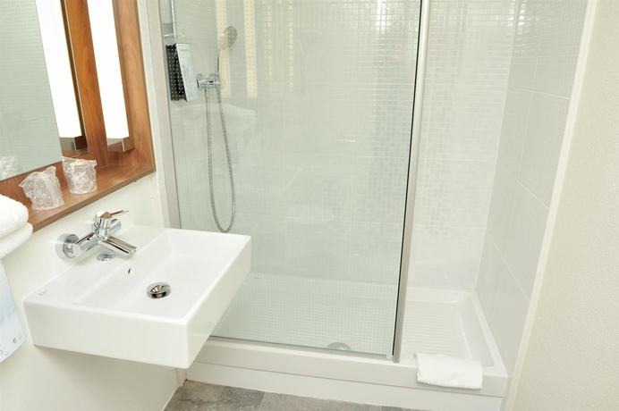 Imagen de la habitación del Hotel Campanile Clermont Ferrand Le Brezet. Foto 10