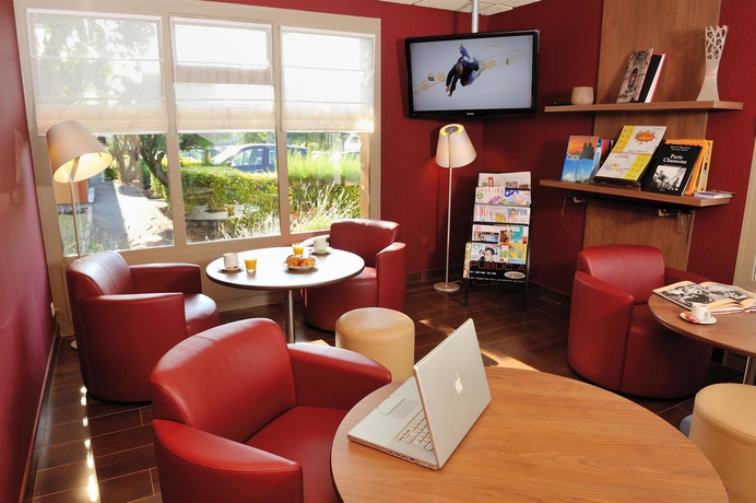 Imagen del bar/restaurante del Hotel Campanile Clermont Ferrand Sud - Aubiere. Foto 7