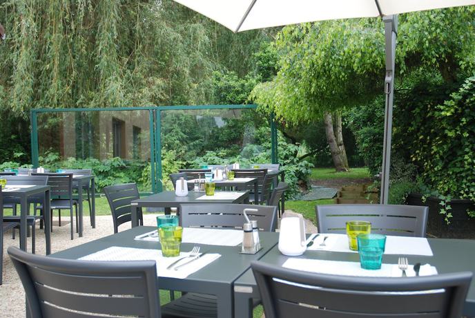 Imagen del bar/restaurante del Hotel Campanile Creil - Villers Saint Paul. Foto 2