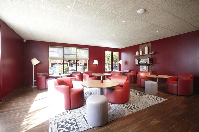 Imagen del bar/restaurante del Hotel Campanile Deauville St Arnoult. Foto 5