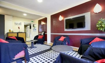 Imagen general del Hotel Campanile Dijon Est. Foto 3