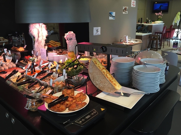 Imagen del bar/restaurante del Hotel Campanile Dijon Nord - Toison D'or. Foto 4