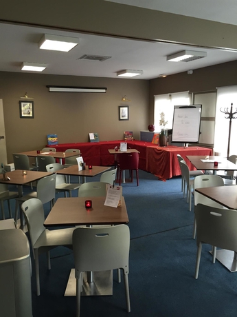 Imagen del bar/restaurante del Hotel Campanile Dijon Nord - Toison D'or. Foto 6