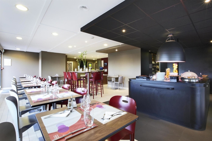 Imagen del bar/restaurante del Hotel Campanile Dijon St Apollinaire. Foto 6