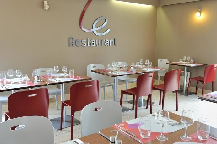 Imagen del bar/restaurante del Hotel Campanile Dole. Foto 8