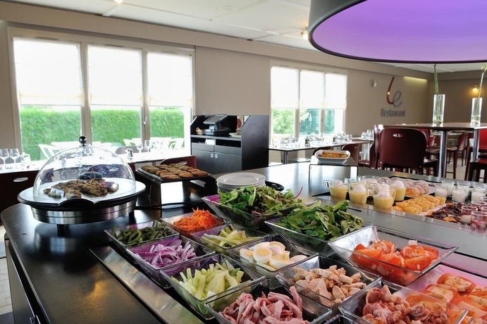 Imagen del bar/restaurante del Hotel Campanile Dole. Foto 10