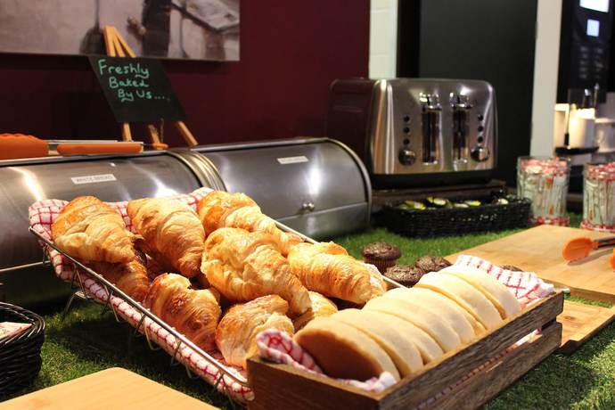 Imagen del bar/restaurante del Hotel Campanile Doncaster. Foto 9