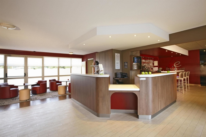 Imagen de los interiores del Hotel Campanile Dunkerque Sud - Loon Plage. Foto 16