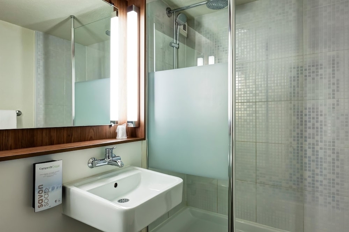 Imagen de la habitación del Hotel Campanile Every Ouest. Foto 16