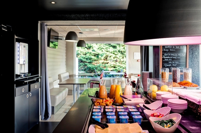 Imagen del bar/restaurante del Hotel Campanile Every Ouest. Foto 6