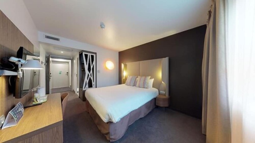 Imagen de la habitación del Hotel Campanile Fontainebleau. Foto 12