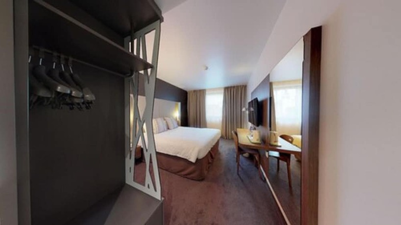 Imagen de la habitación del Hotel Campanile Fontainebleau. Foto 14