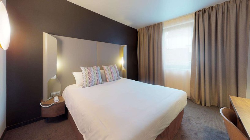 Imagen de la habitación del Hotel Campanile Fontainebleau. Foto 17