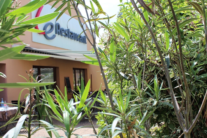 Imagen del bar/restaurante del Hotel Campanile Grenoble Nord - Moirans. Foto 5