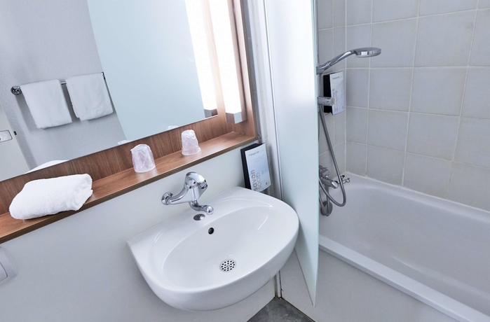 Imagen de la habitación del Hotel Campanile Grenoble Université - Saint Martin D'héres. Foto 12