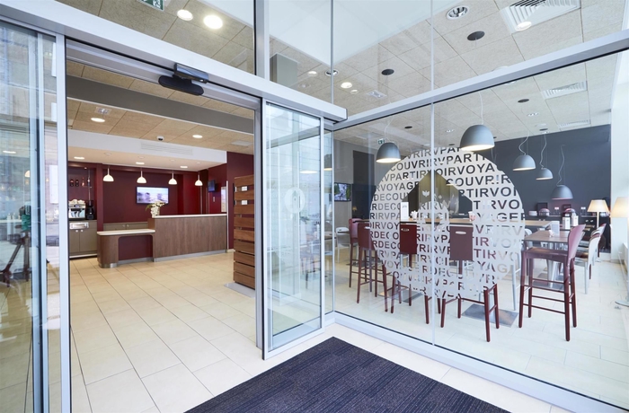 Imagen de los interiores del Hotel Campanile La Roche Sur Yon Centre - Gare. Foto 16