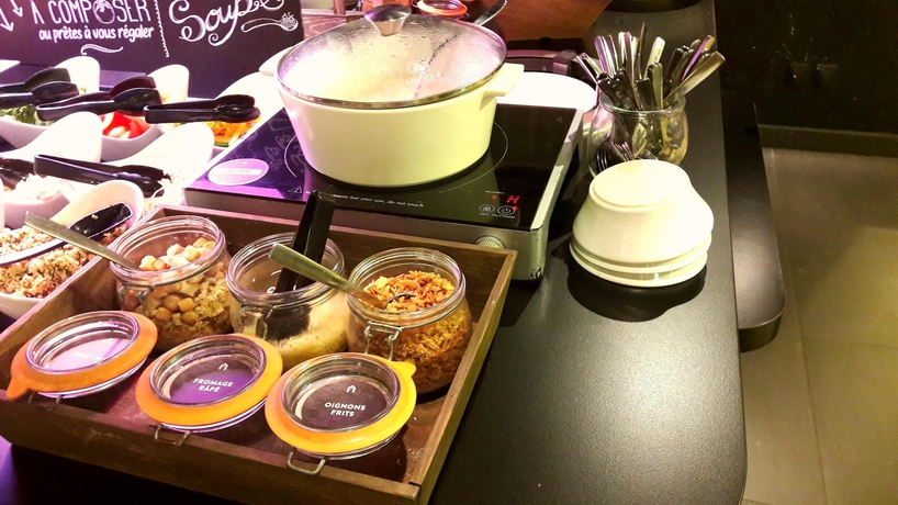 Imagen del bar/restaurante del Hotel Campanile La Rochelle Nord - Puilboreau. Foto 7