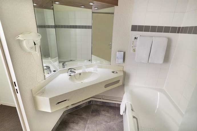 Imagen de la habitación del Hotel Campanile Le Blanc Mesnil. Foto 8