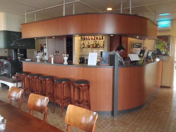 Imagen del bar/restaurante del Hotel Campanile Leeuwarden. Foto 2