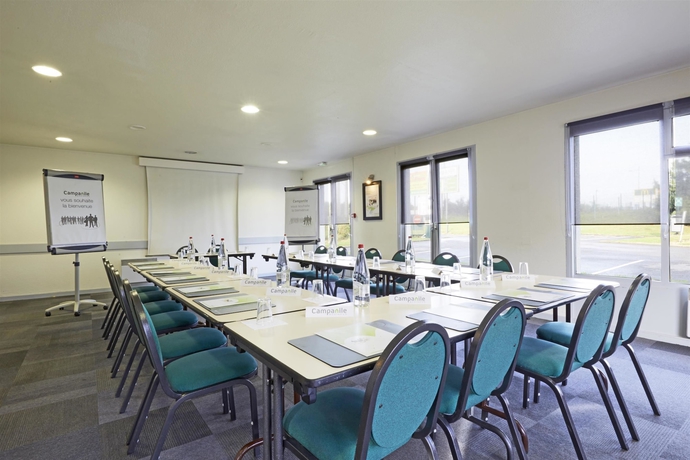 Imagen de los interiores del Hotel Campanile Lens. Foto 16