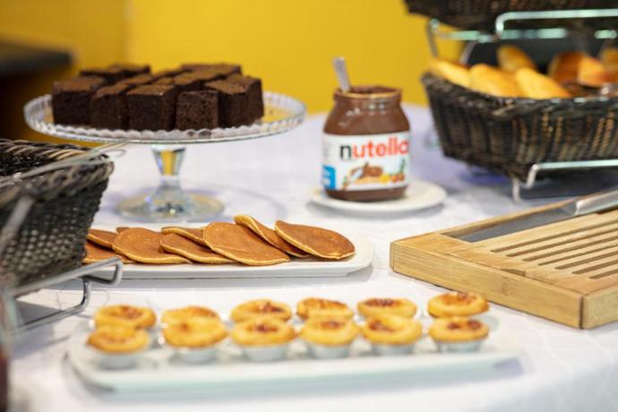 Imagen del bar/restaurante del Hotel Campanile Lisbon South - Setubal. Foto 3