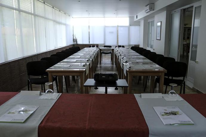 Imagen de los interiores del Hotel Campanile Lisbon South - Setubal. Foto 10