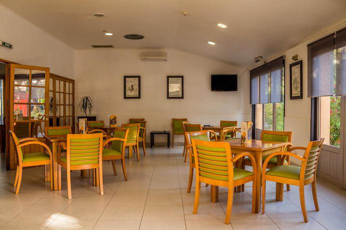Imagen de los interiores del Hotel Campanile Lisbon South - Setubal. Foto 11