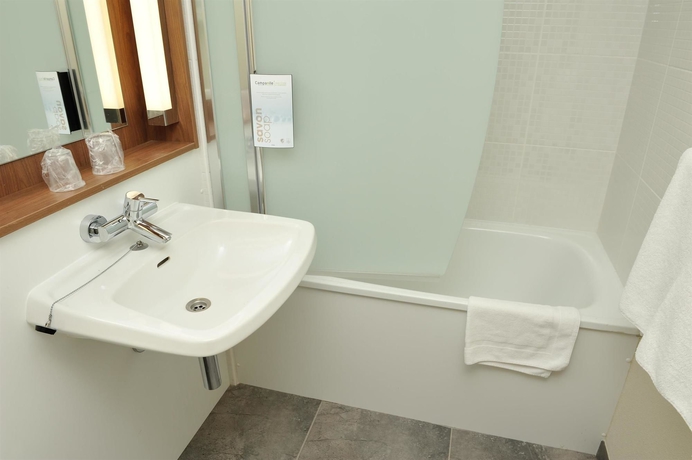 Imagen de la habitación del Hotel Campanile Lorient Lanester. Foto 11