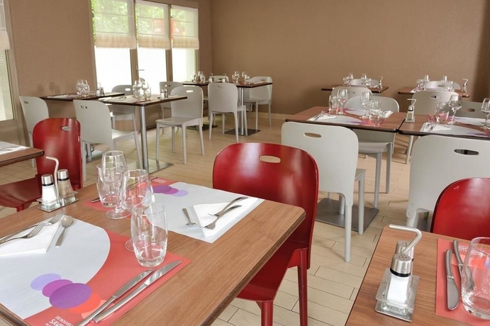 Imagen del bar/restaurante del Hotel Campanile Lyon Nord - Dardilly. Foto 10