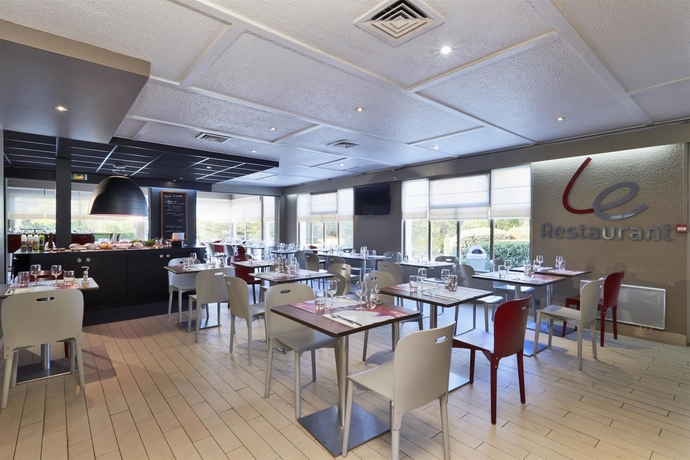 Imagen del bar/restaurante del Hotel Campanile Lyon Nord - Ecully. Foto 6