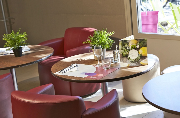 Imagen del bar/restaurante del Hotel Campanile Lyon Sud - Feyzin. Foto 6