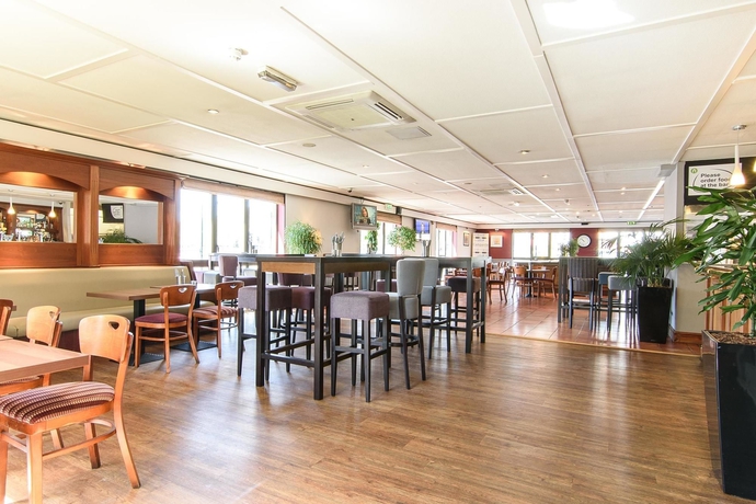 Imagen del bar/restaurante del Hotel Campanile Manchester. Foto 5