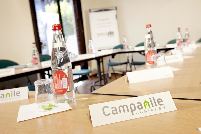 Imagen de los interiores del Hotel Campanile Manosque. Foto 15