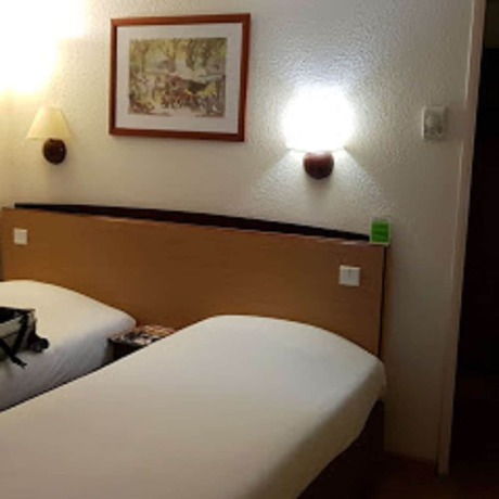 Imagen de la habitación del Hotel Campanile Marmande. Foto 11