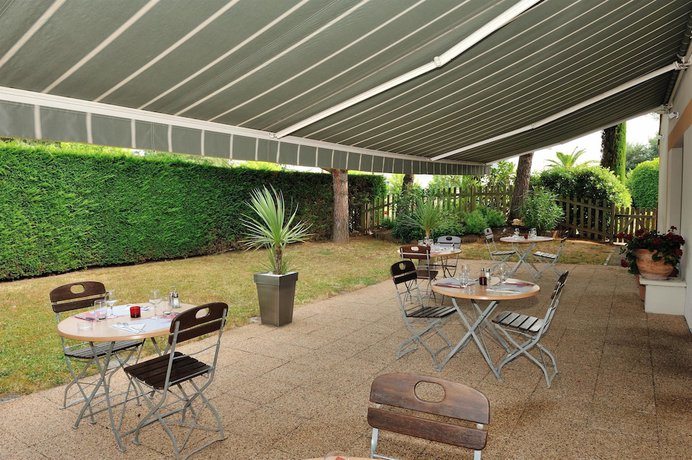 Imagen del bar/restaurante del Hotel Campanile Marmande. Foto 6