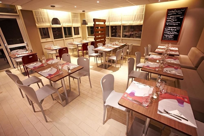 Imagen del bar/restaurante del Hotel Campanile Marne La Vallée Torcy. Foto 5