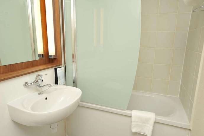 Imagen de la habitación del Hotel Campanile Marseille St Antoine. Foto 18