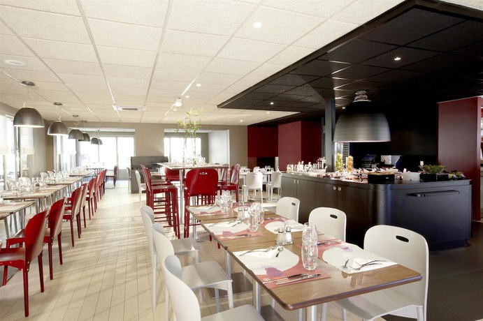 Imagen del bar/restaurante del Hotel Campanile Marseille St Antoine. Foto 3