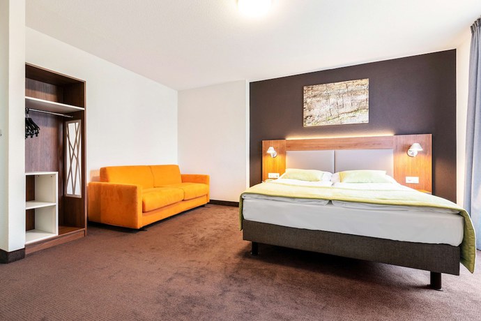 Imagen de la habitación del Hotel Campanile Martigny. Foto 8