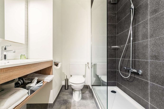 Imagen de la habitación del Hotel Campanile Martigny. Foto 9