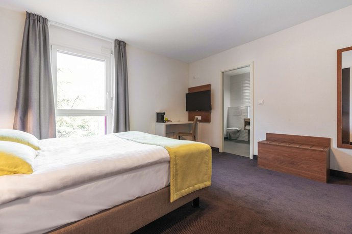 Imagen de la habitación del Hotel Campanile Martigny. Foto 12