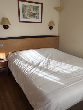 Imagen de la habitación del Hotel Campanile Maubeuge. Foto 15