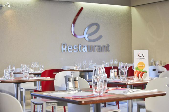 Imagen del bar/restaurante del Hotel Campanile Maubeuge. Foto 3