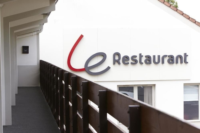 Imagen de los exteriores del Hotel Campanile Meaux. Foto 12