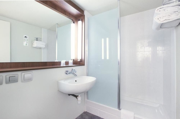 Imagen de la habitación del Hotel Campanile Meaux. Foto 10