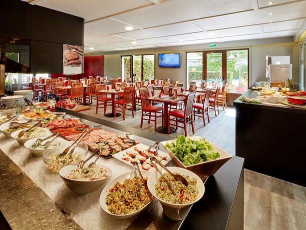 Imagen del bar/restaurante del Hotel Campanile Melun Sénart - Vert Saint Denis. Foto 5