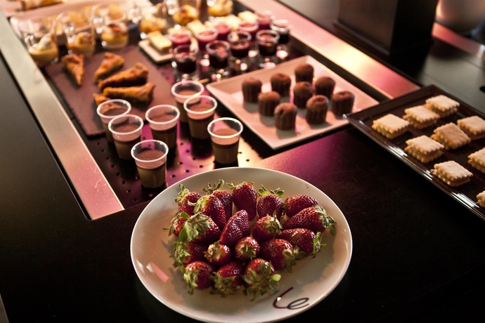 Imagen del bar/restaurante del Hotel Campanile Melun Sud - Dammarie Les Lys. Foto 4