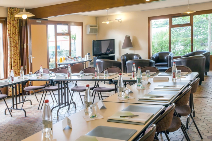 Imagen de los interiores del Hotel Campanile Millau. Foto 11