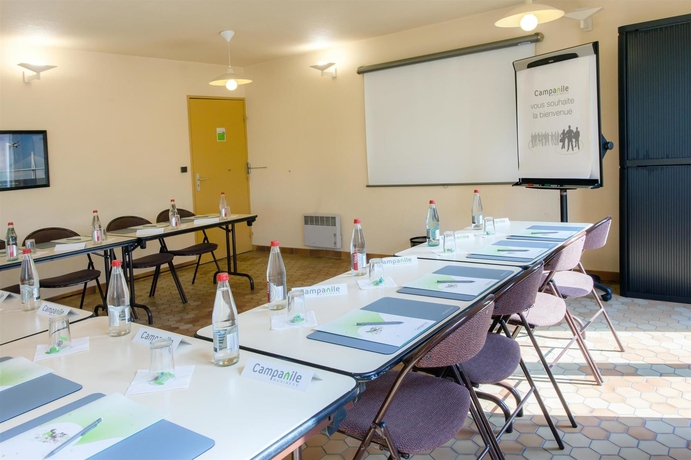 Imagen de los interiores del Hotel Campanile Millau. Foto 13