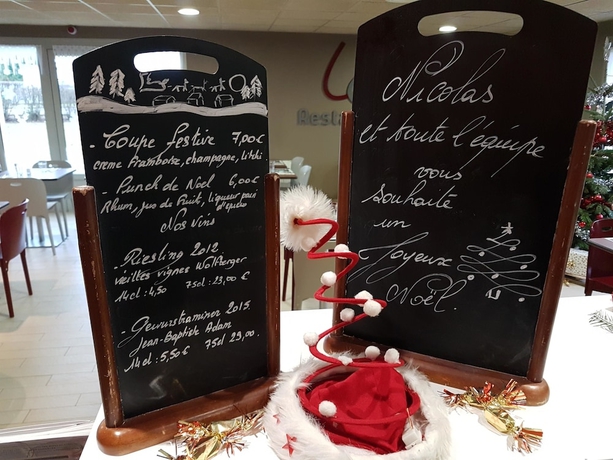 Imagen del bar/restaurante del Hotel Campanile Montbeliard - Sochaux. Foto 5